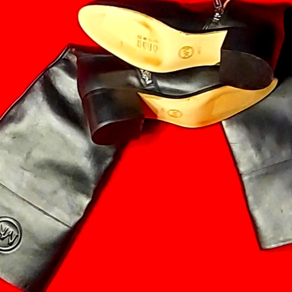 MK ladies boot 👢 - Picture 4 of 6